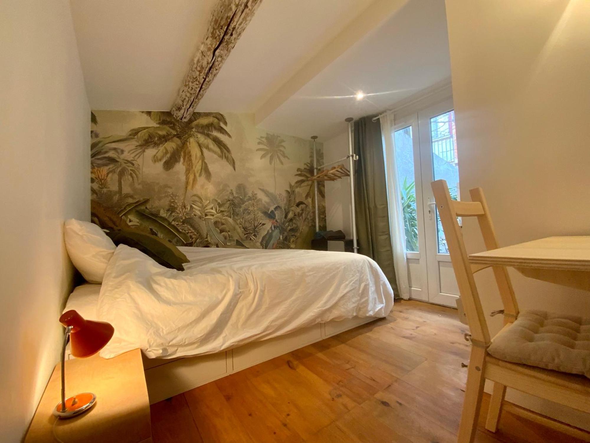 Appartement Tiny House Au Fond Du Jardin En Plein Centre Marseille